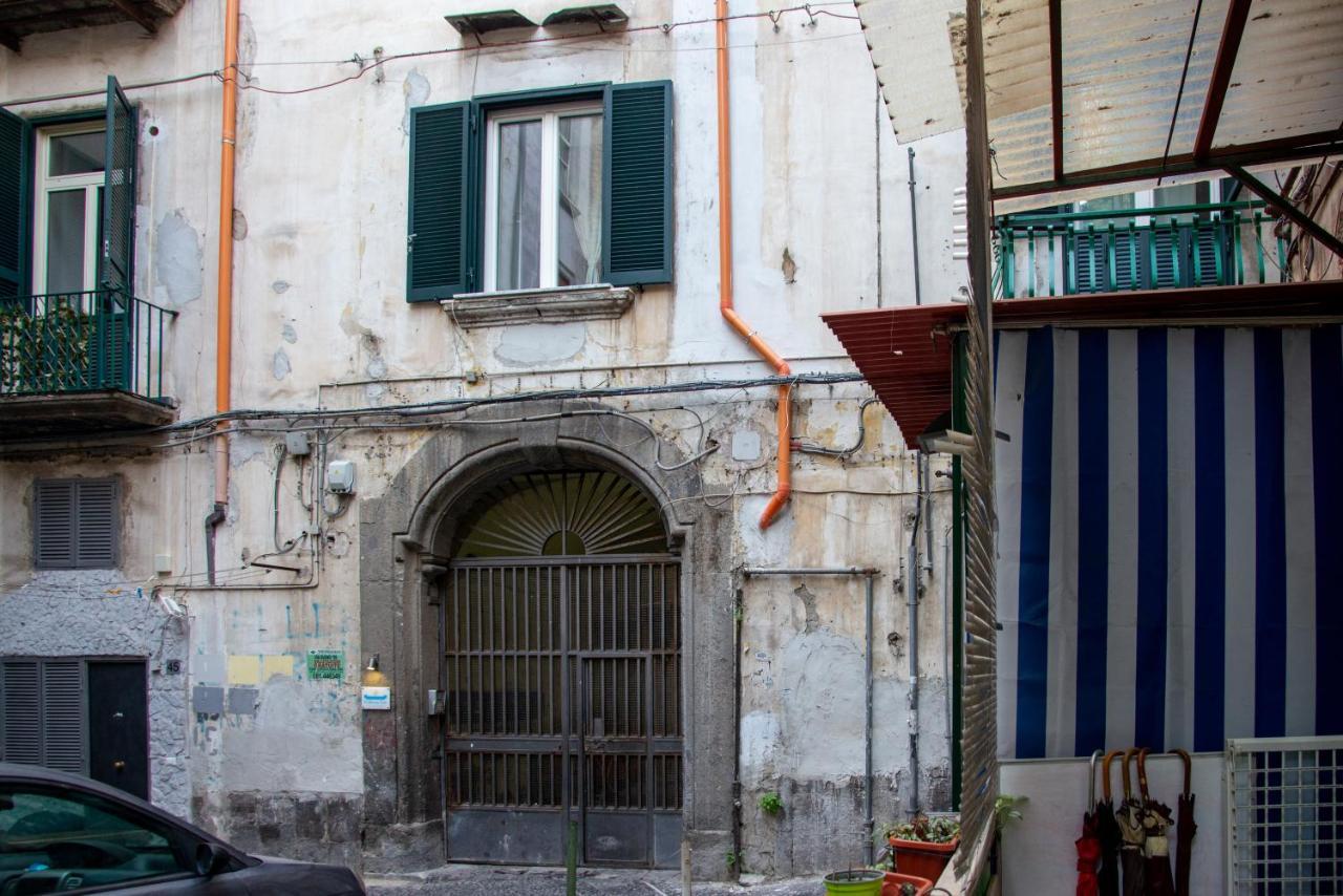 Domus Anticaglia By Domusextra Apartment Naples Exterior photo