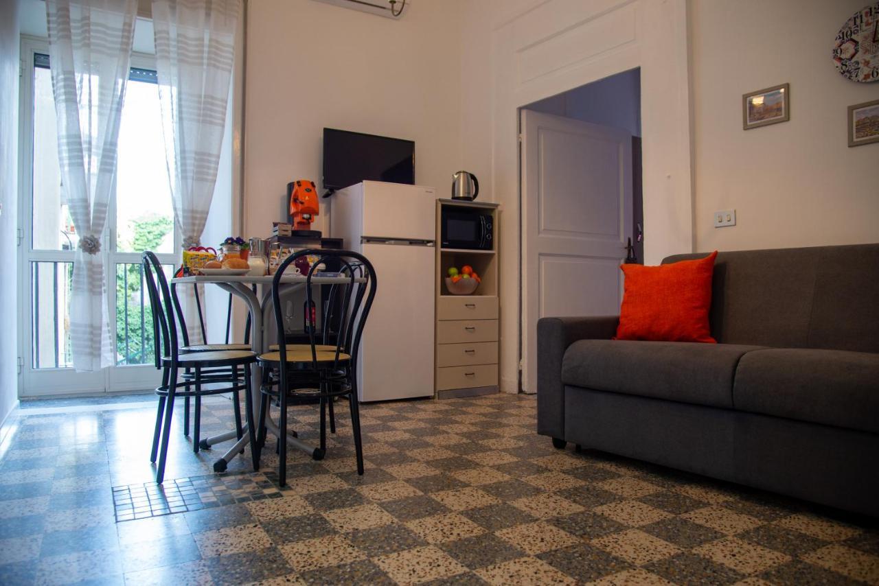 Domus Anticaglia By Domusextra Apartment Naples Exterior photo